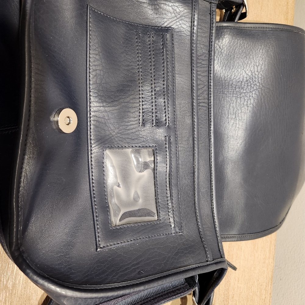 Vintage Navy blue Coach Purse. - Picture 4 of 8